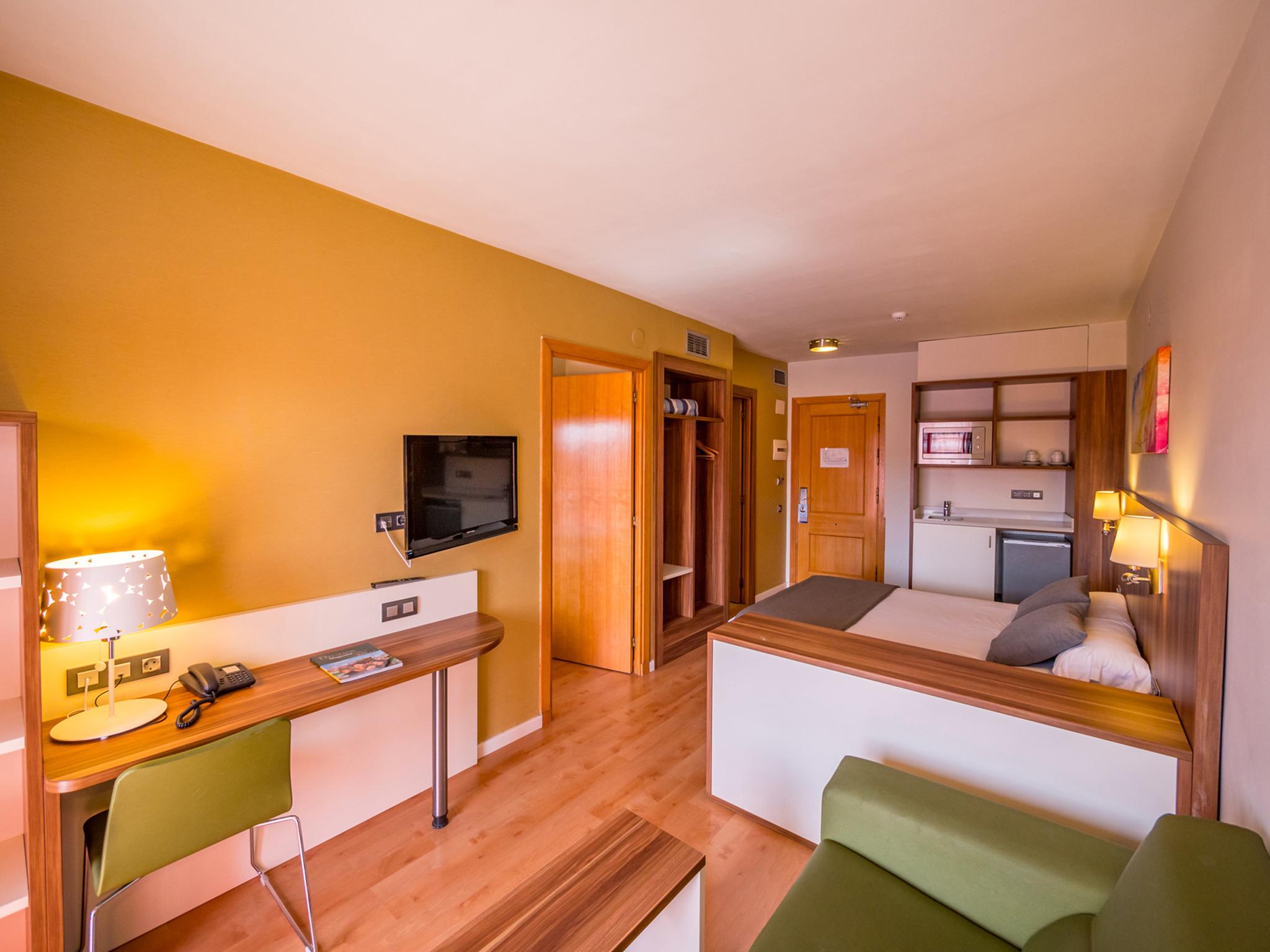 Golden Avenida Family Suites 4* Salou Extérieur photo